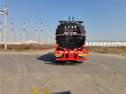 液體運輸半掛車