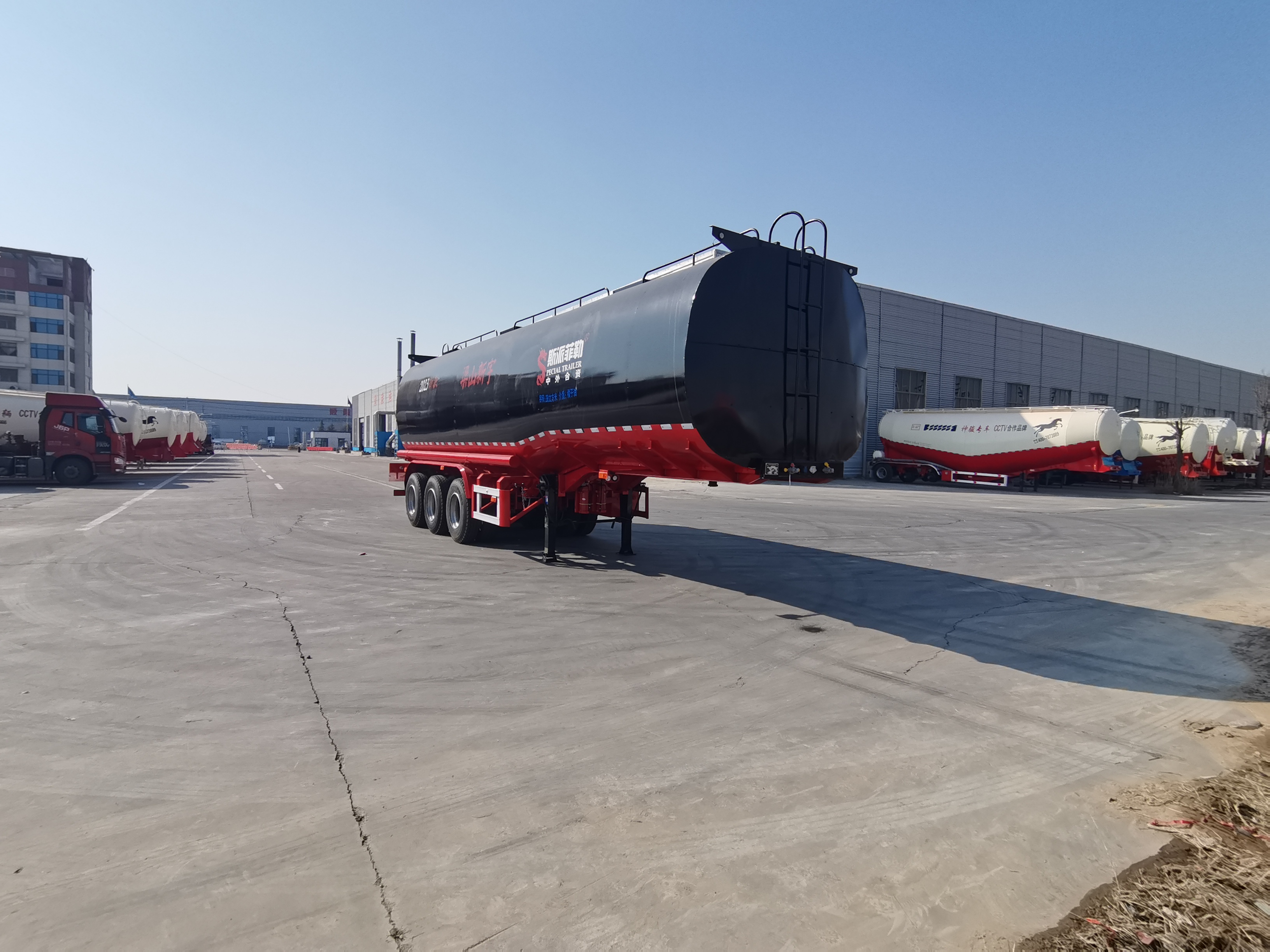 梁山液化氣運輸半掛車