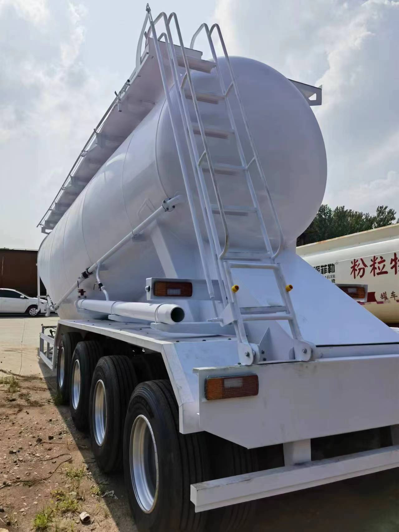 粉粒物料運輸半掛車供銷